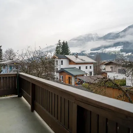 In Lengdorf Near Slopes 度假居 尼登希尔